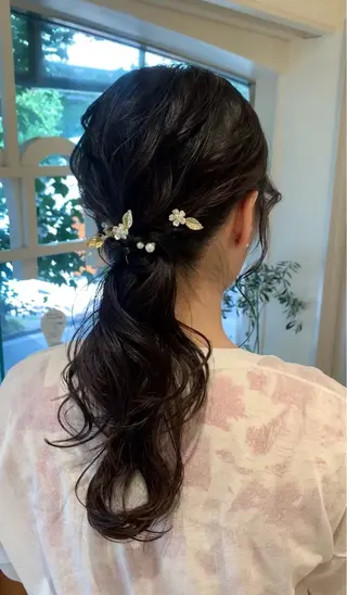 ロング ヘアアレンジ 赤みオフの透明感職人 /ケア重視の美髪施術のヘアスタイル