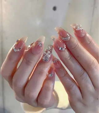 ネイル Lina nail所属・Luna 池袋のネイルデザイン