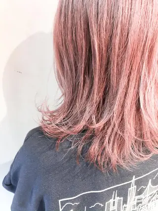 ミディアム シンタニナオト /梅田茶屋町のヘアスタイル