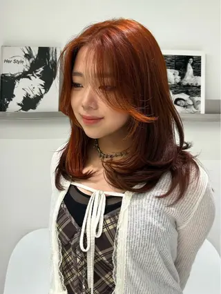 カラー レイヤー/マツエク 💋𝑨𝑵𝑵𝑨のヘアスタイル