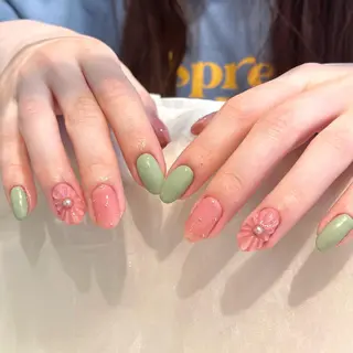 ネイル 新井 ひなののネイルデザイン