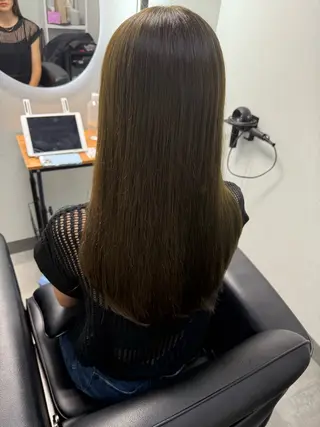ロング カラー 高橋 葵のヘアスタイル