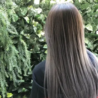 ロング カラー ヘアアレンジ Tiger  Lily所属・江藤 星史のヘアスタイル