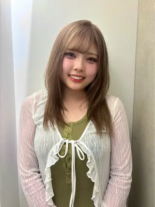 セミロング ハイトーン/レイヤー nail 百咲💌のヘアスタイル