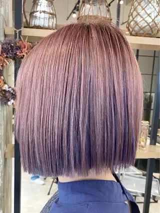 カラー ハイトーン💗ピンク 🛼ベージュ🍀のヘアスタイル