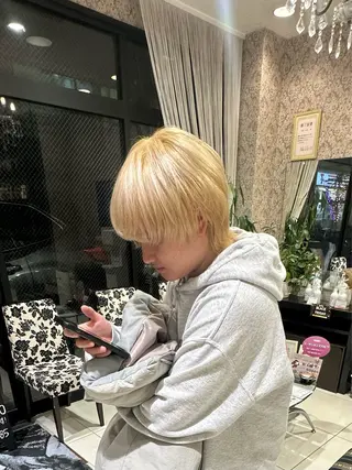 ロング カラー 相澤 樹理亜のヘアスタイル