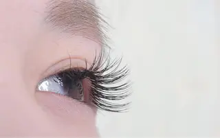 マツエク・マツパ 髪の修復専門サロン Deux Age所属・Eye Lash Age 吉田店のマツエク・マツパデザイン