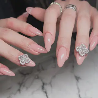 ネイル NEO Beauty Salon所属・𝐍𝐄𝐎 𝐉𝐔𝐑𝐈のネイルデザイン