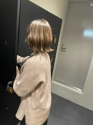 ミディアム 松田 恋のヘアスタイル