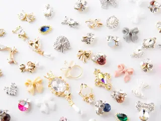 ネイル 💙🤍Tiary M🤍💙のネイルデザイン