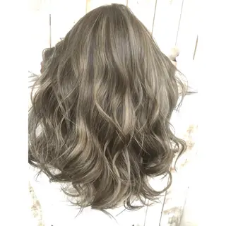 ロング カラー 井上 一平のヘアスタイル