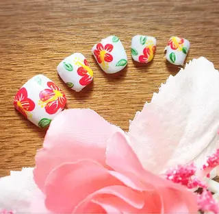 ネイル Jewels nail lily 白楽所属・ネイルサロン Jewels Mのネイルデザイン