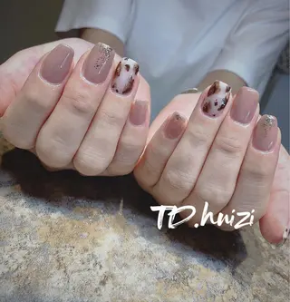 ミディアム めぐみのネイルサロン 惠のネイルデザイン