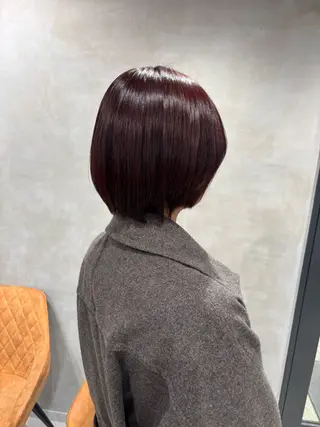 ショート カラー うる艶カラー✨️ 耳ツボ💠mamiのヘアスタイル