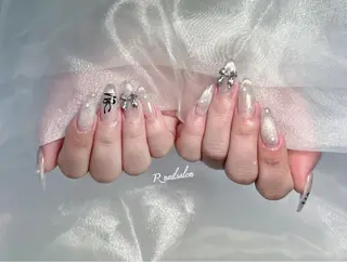 ロング R NAILSALONのネイルデザイン