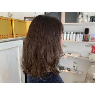 セミロング カラー fio マナミのヘアスタイル
