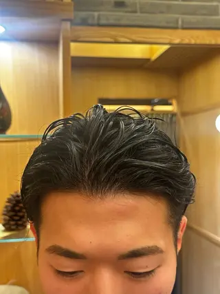 ミディアム メンズ ヒロ銀座 東京駅八重洲店所属・【メンズ専門】🔥 カミマンのヘアスタイル