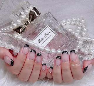 ネイル She   Nail所属・ISA_ BELLAのネイルデザイン