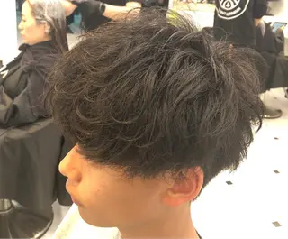 ショート カラー パーマ メンズ ベージュグレージュ 💕しゅーじ💕のヘアスタイル