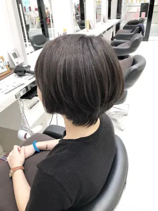 ショート 岸 保奈美のヘアスタイル
