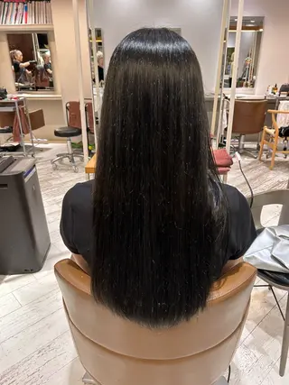 カラー 白岩 君予のヘアスタイル