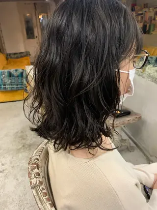 ミディアム パーマ 似合わせカラー🫶 小川千波のヘアスタイル