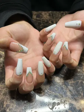 ネイル IROHA Nail 矢掛萌子のネイルデザイン