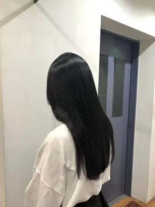 ロング AmiLi HONOKAのヘアスタイル