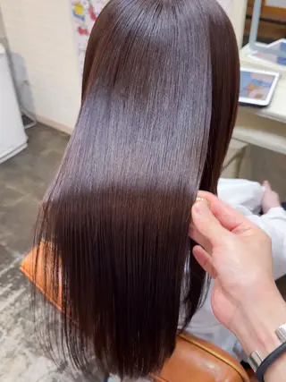 カラー Chic シックのヘアスタイル