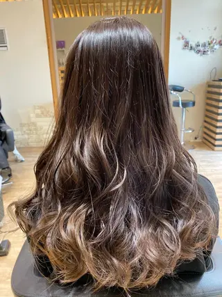 ロング カラー 関口 友行のヘアスタイル