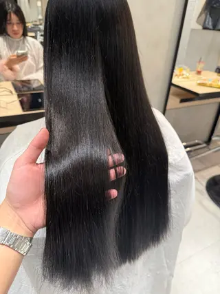 ロング robin&darc所属・西山 悠馬のヘアスタイル