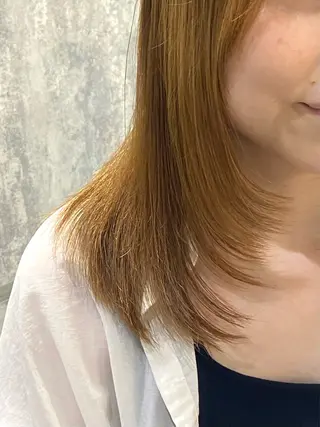 ミディアム shiori/透明感 /顔周り/髪質改善のヘアスタイル