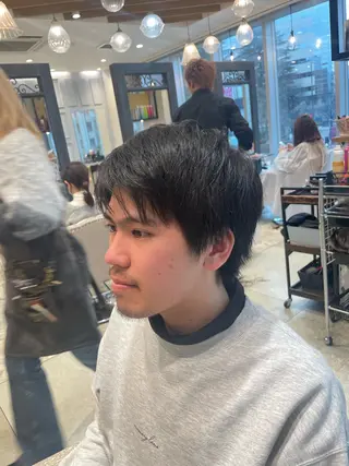 メンズ 立川・くびれミディ 旬なデザインカラーのヘアスタイル