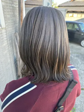 ミディアム カラー 木村 彩花のヘアスタイル