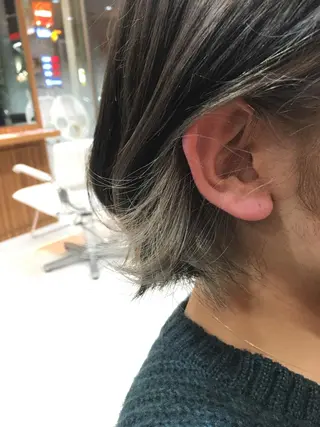 ショート カラー 白髪ぼかしハイライト 柳川拓哉のヘアスタイル