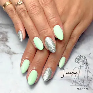 ネイル freesia Manamiのネイルデザイン