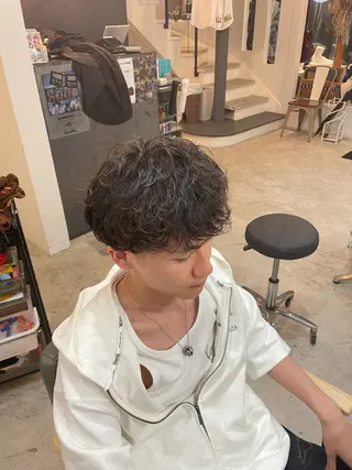 パーマ メンズ litbyfifth 濵崎寛太のヘアスタイル