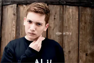 ショート カラー メンズ 千知岩 佑哉のヘアスタイル