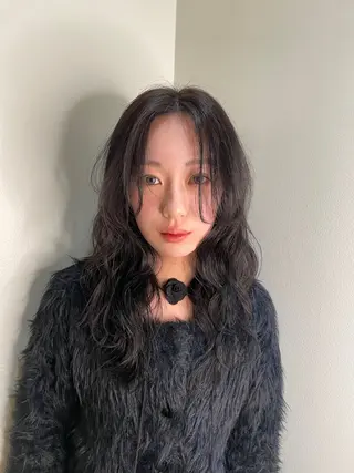 セミロング HEIMER ミカド　サトル△のヘアスタイル