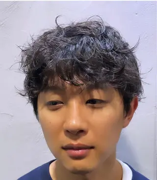 パーマ メンズ 松﨑 零央のヘアスタイル