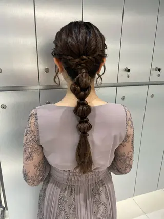 ヘアアレンジ ヘアセット🎀耳つぼ 👂💎MONAMIのヘアスタイル