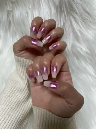 ネイル 安永 彩香のネイルデザイン