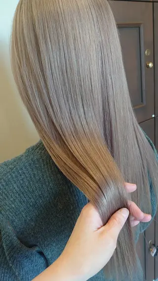 カラー 日向 美乃里のヘアスタイル