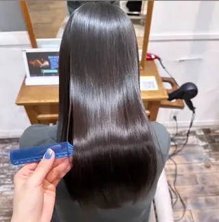 ロング カラー shiomiH/ HARUKAのヘアスタイル