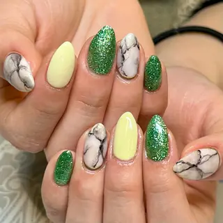 ショート カラー ネイル ネイルサロン リリーブランシュ所属・森 瑞紀のネイルデザイン