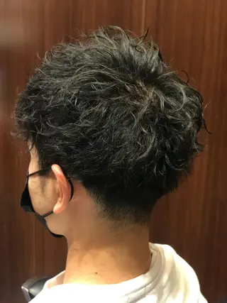 ショート カラー パーマ ヒロ銀座 上口雄大のヘアスタイル