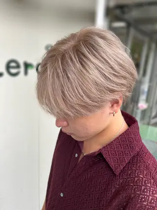 ショート カラー 久留生 隼斗のヘアスタイル