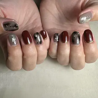 ネイル repos~ルポ~所属・里見 麗のネイルデザイン