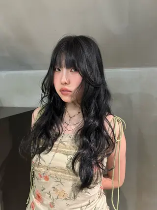 ロング mei🪽 カラーモデルのヘアスタイル