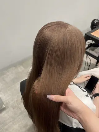 ロング カラー LINDO TOKYO所属・ミルクティー /asumi♡のヘアスタイル